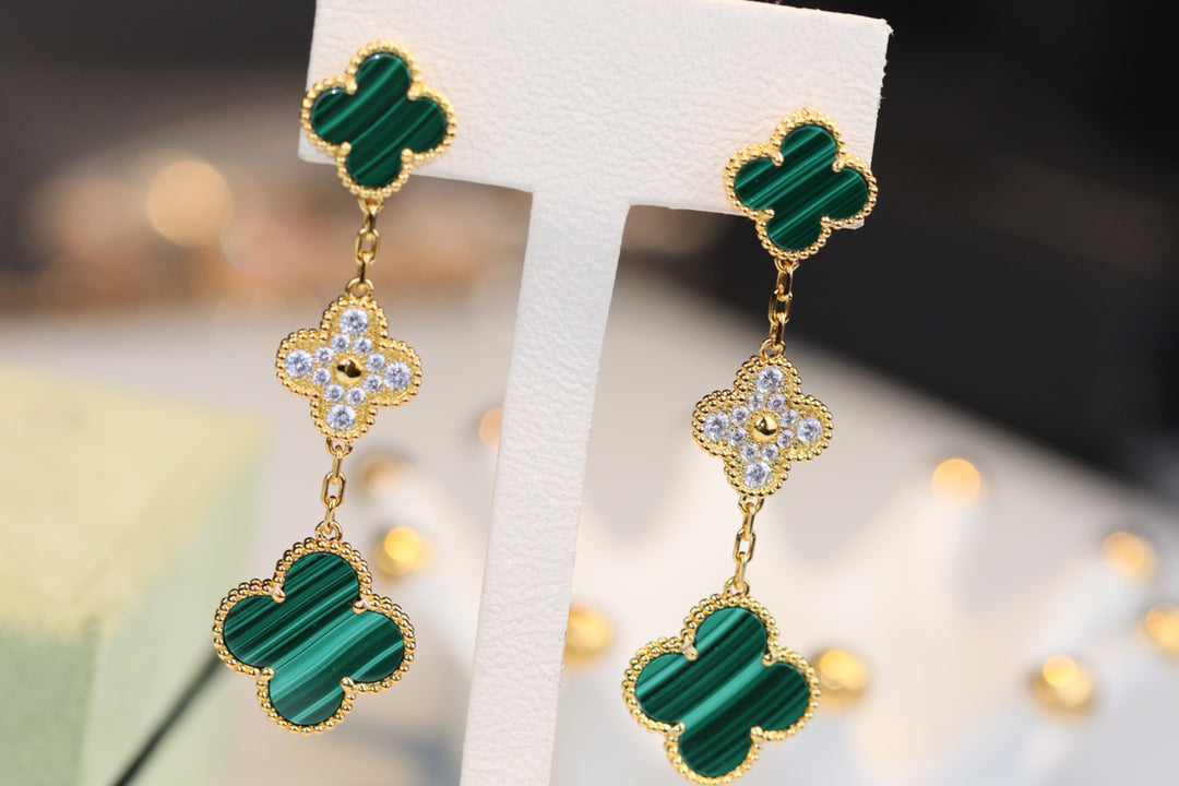[LORA]CLOVER EARRINGS GOLD MALACHITE DIAMOND 3 MOTIF