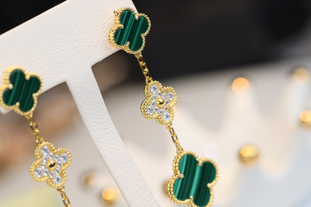 [LORA]CLOVER EARRINGS GOLD MALACHITE DIAMOND 3 MOTIF