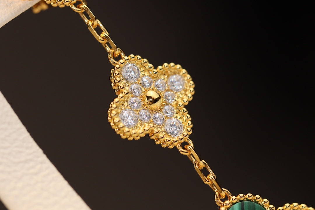 [LORA]CLOVER EARRINGS GOLD MALACHITE DIAMOND 3 MOTIF