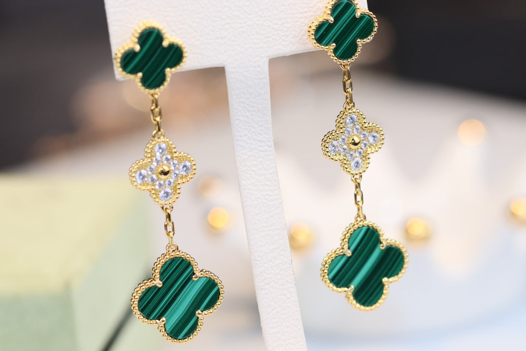 [LORA]CLOVER EARRINGS GOLD MALACHITE DIAMOND 3 MOTIF