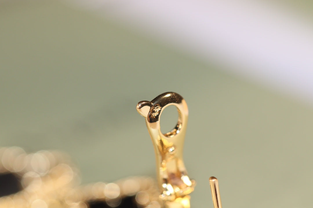 [LORA]CLOVER EARRINGS GOLD ONYX MOP 3 MOTIF