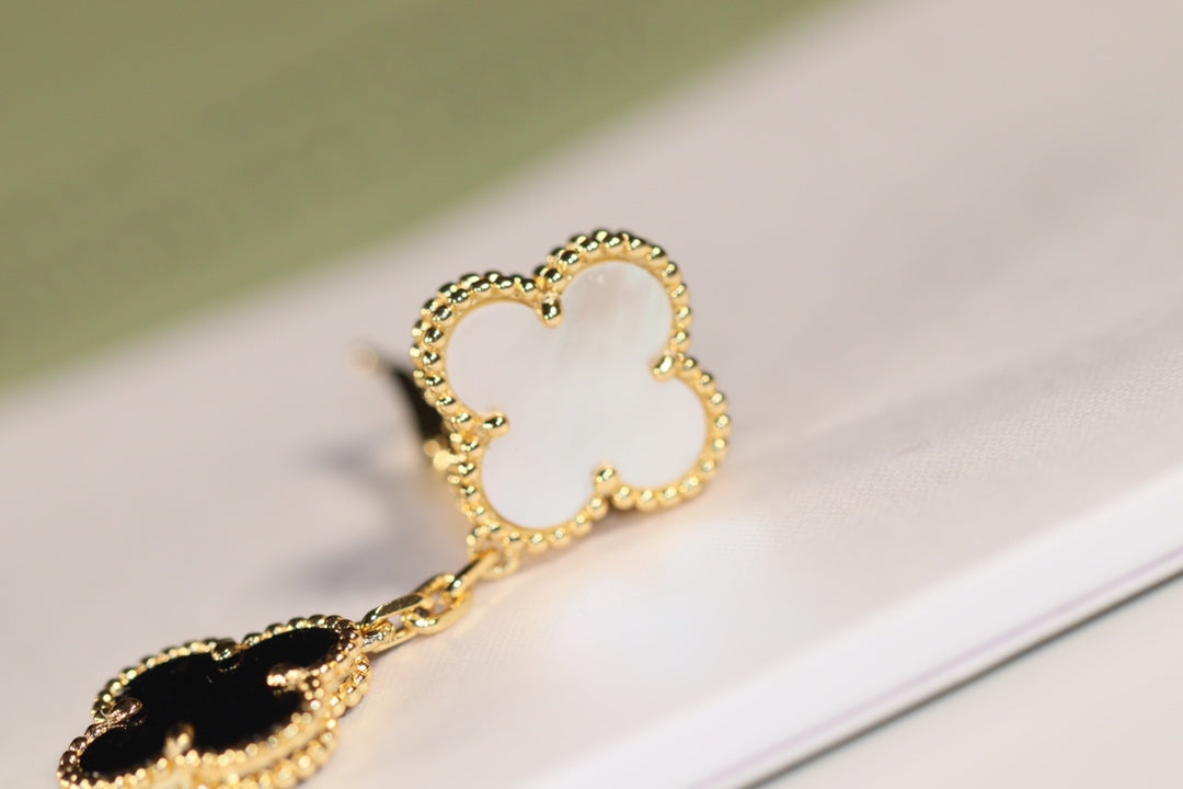 [Lora]CLOVER EARRINGS GOLD ONYX MOP 3 MOTIF