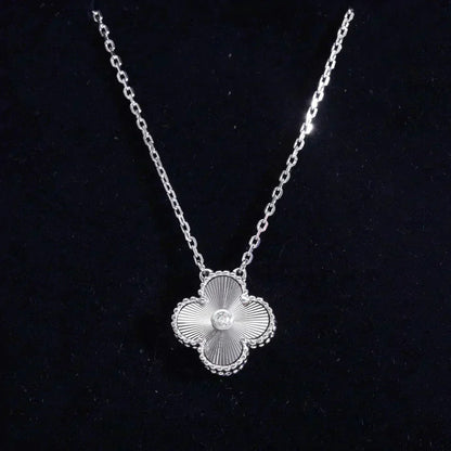 [LORA]CLOVER  15MM DIAMOND LASER NECKLACE SILVER