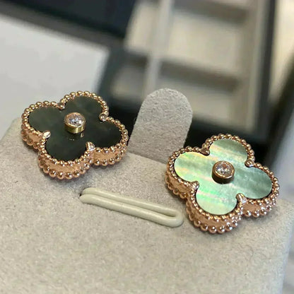 [LORA]CLOVER MEDIUM 1 MOTIFS GRAY MOP  DIAMOND EARRINGS