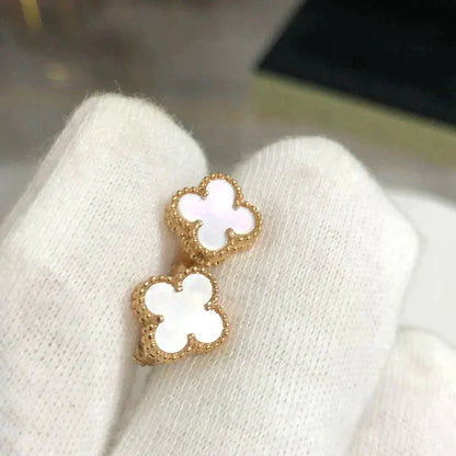 [LORA]CLOVER MINI 9.5MM WHITE MOP EARRINGS