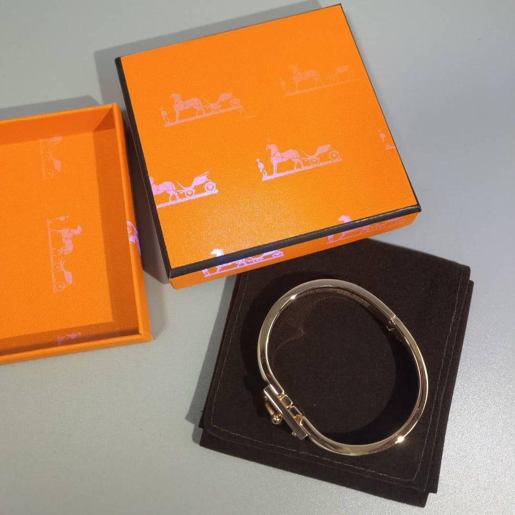 [LORA]H RED BRACELET
