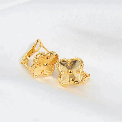 [LORA]CLOVER MEDIUM 1 MOTIFS LASER EARRINGS