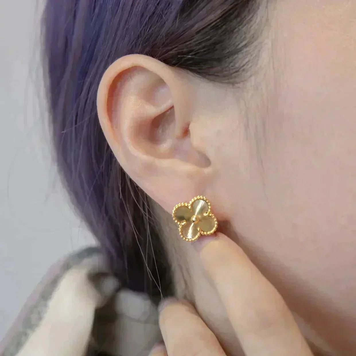 [LORA]CLOVER MEDIUM 1 MOTIFS LASER EARRINGS