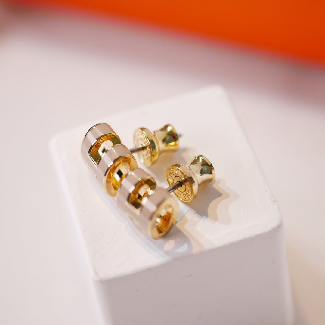 [LORA]MINI POP H GOLD EARRINGS GREY