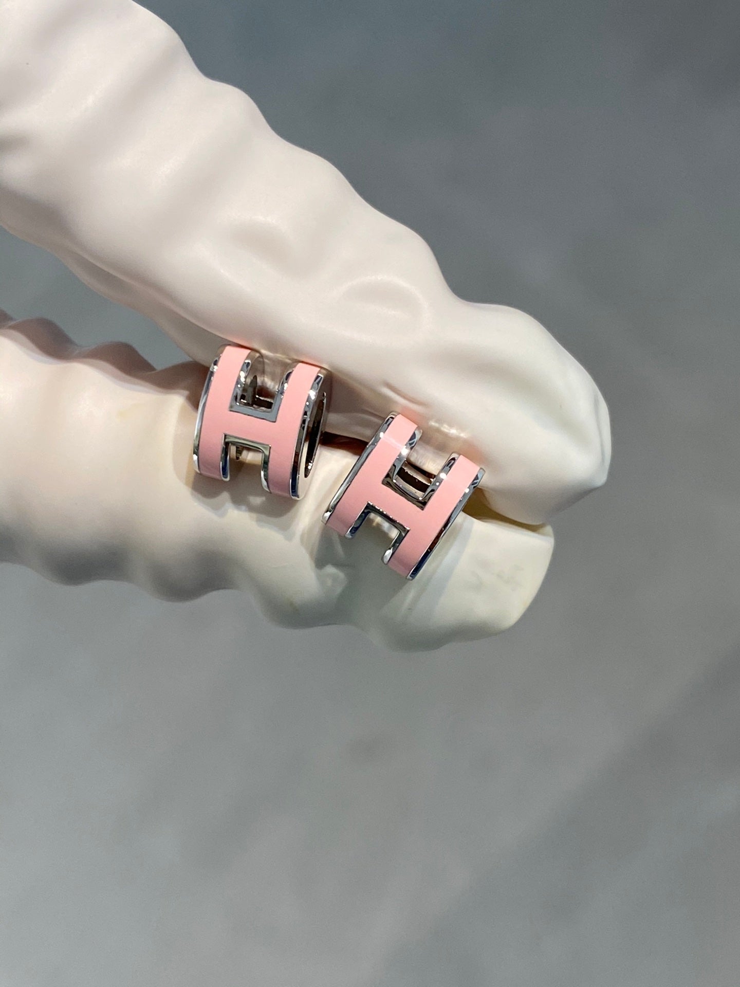 [LORA]MINI POP H SILVER EARRINGS PINK