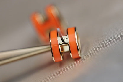 [LORA]MINI POP H EARRINGS ORANGE