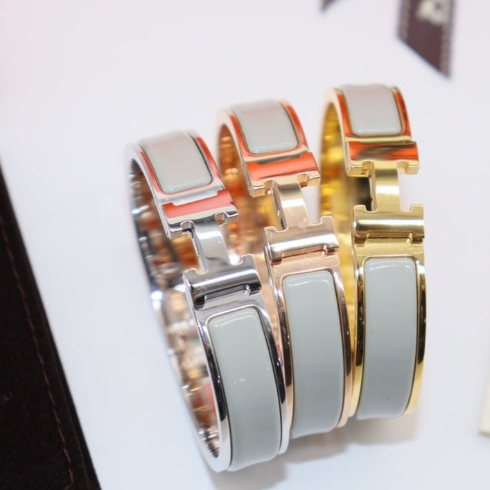 [LORA]H LIGHT BLUE BRACELET