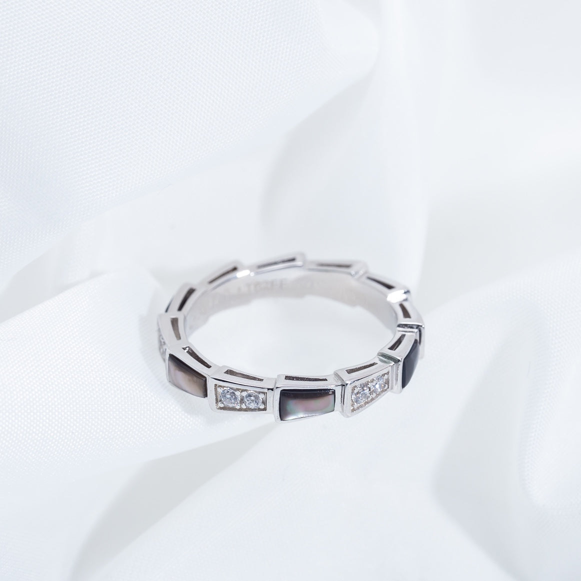 [LORA]SERPENTI RING SILVER  DIAMOND BLACK MOP 3MM