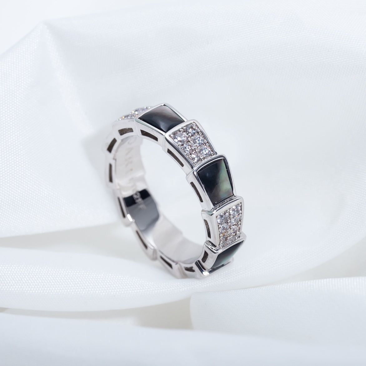 [LORA]SERPENTI RING SILVER DIAMOND BLACK MOP 4MM