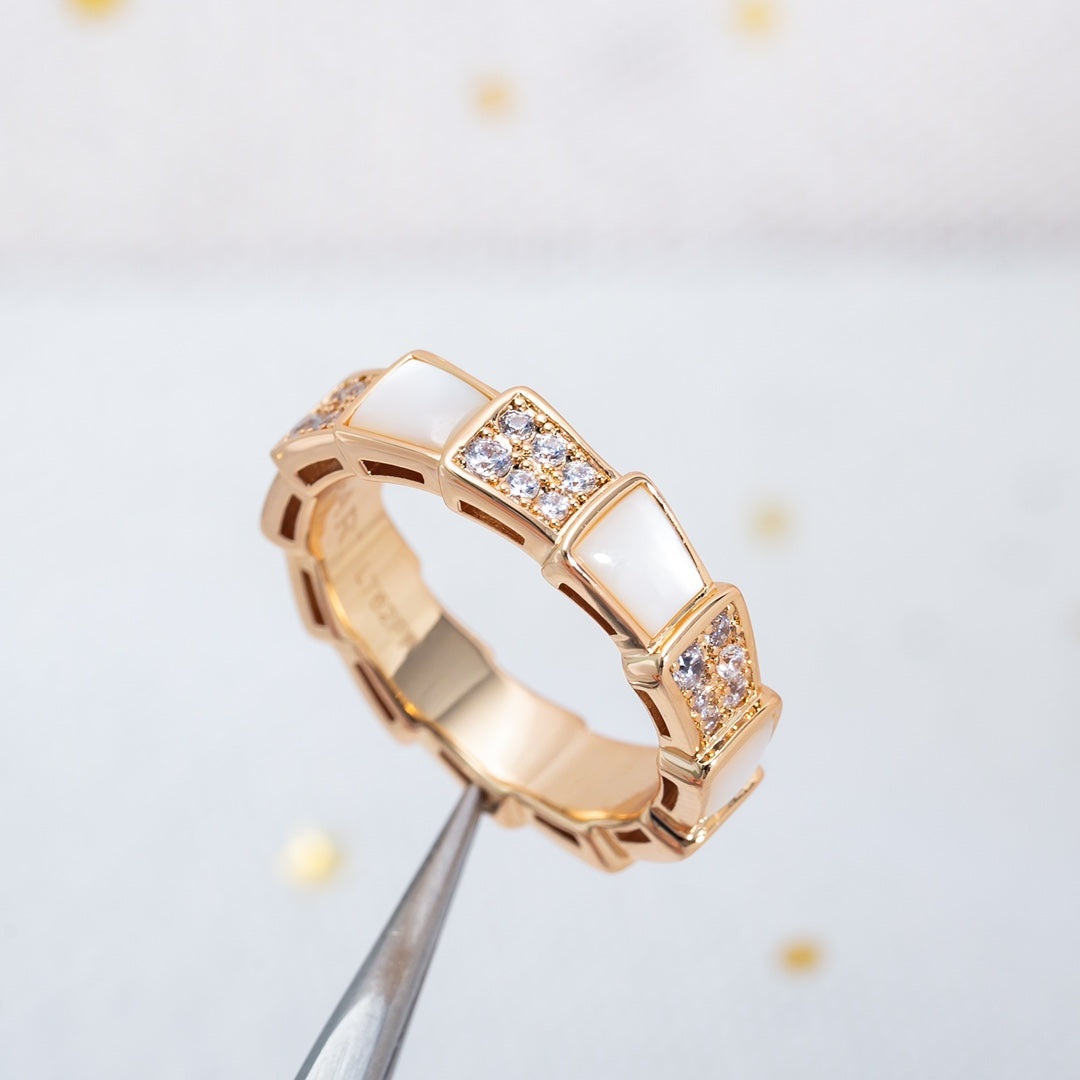 [LORA]SERPENTI RING PINK GOLD MOP DIAMOND PAVED 4MM