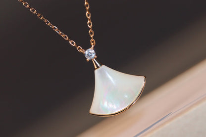 [LORA]DREAM NECKLACE WHITE MOP PINK GOLD 1 DIAMOND