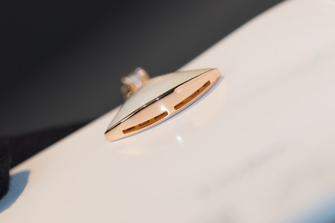 [LORA]DREAM NECKLACE WHITE MOP PINK GOLD 1 DIAMOND