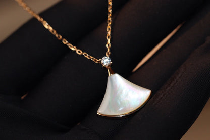 [LORA]DREAM NECKLACE WHITE MOP PINK GOLD 1 DIAMOND
