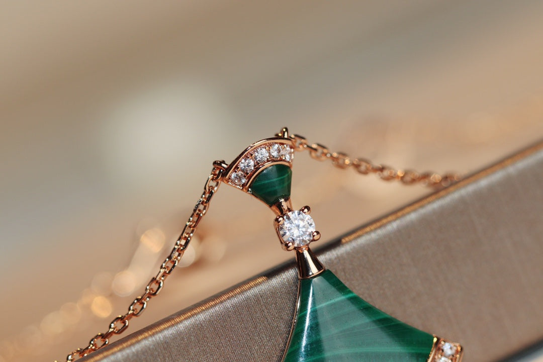 [LORA]DREAM NECKLACE MALACHITE DIAMOND