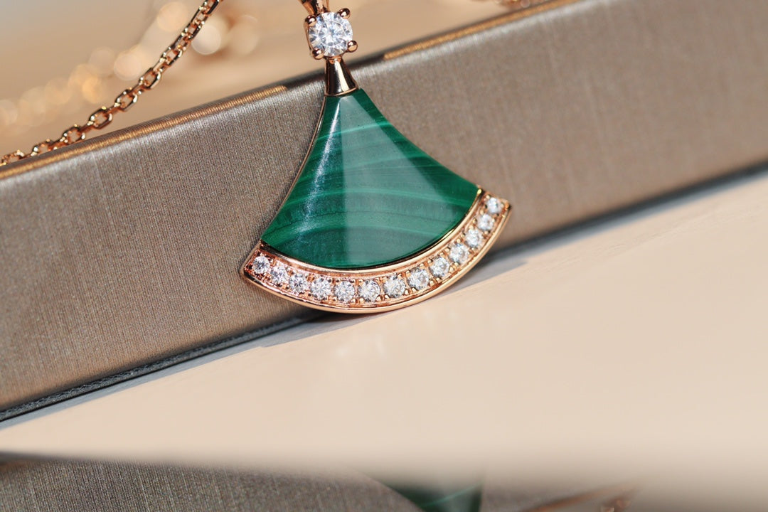 [LORA]DREAM NECKLACE MALACHITE DIAMOND