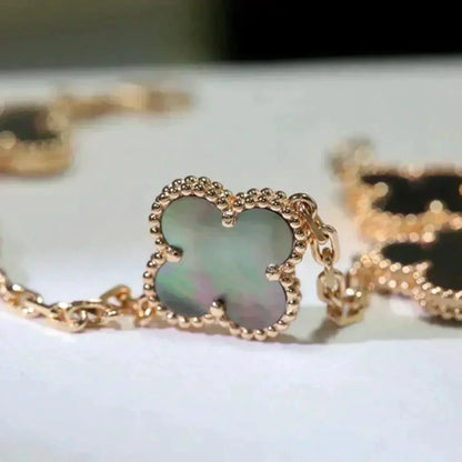 [LORA]CLOVER 5 MOTIF GRAY MOP  BRACELET