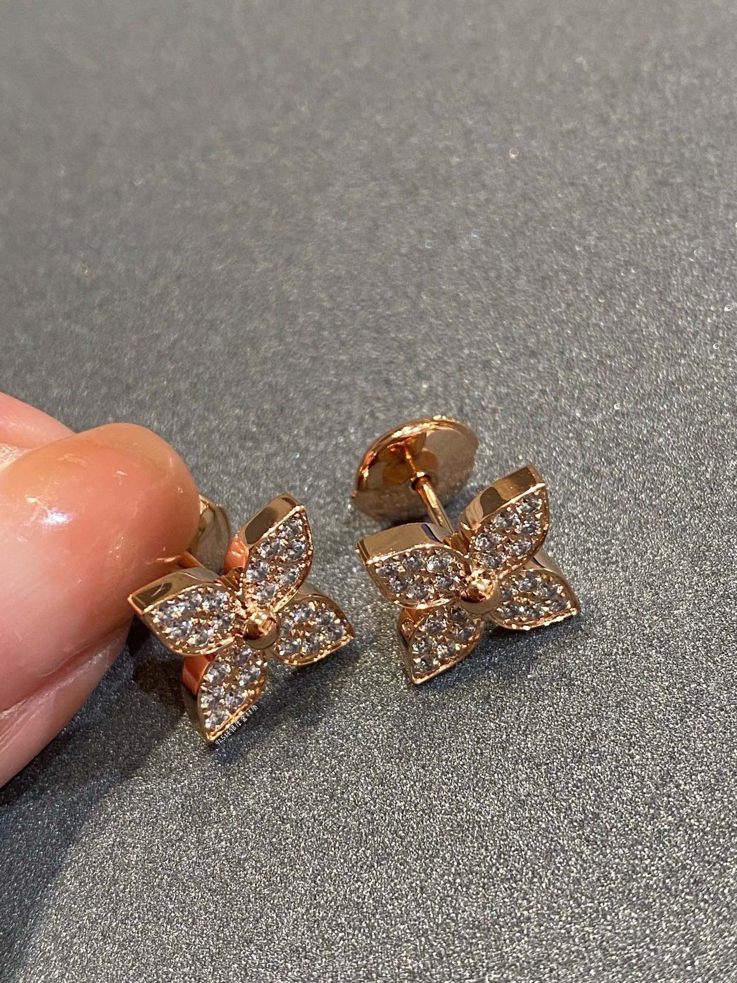 [LORA]STAR DIAMOND EARRINGS