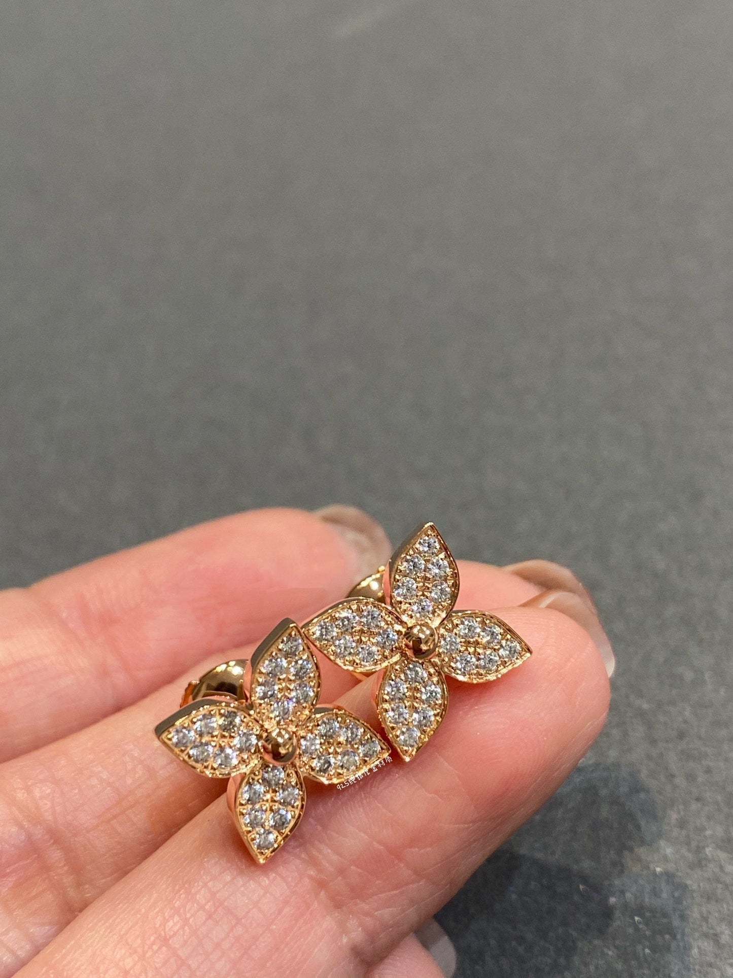 [LORA]STAR DIAMOND EARRINGS