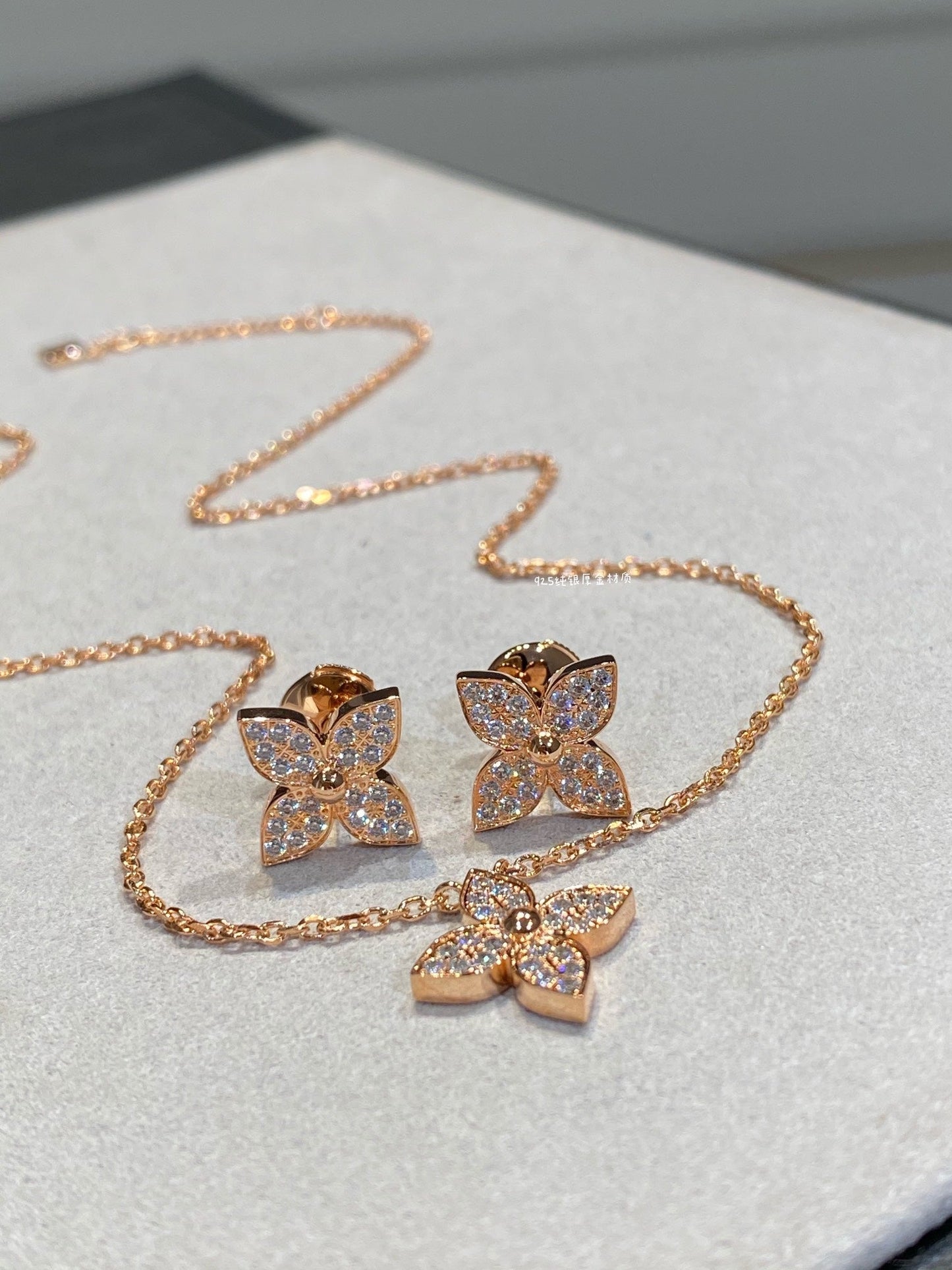 [LORA]STAR DIAMOND NECKALCE