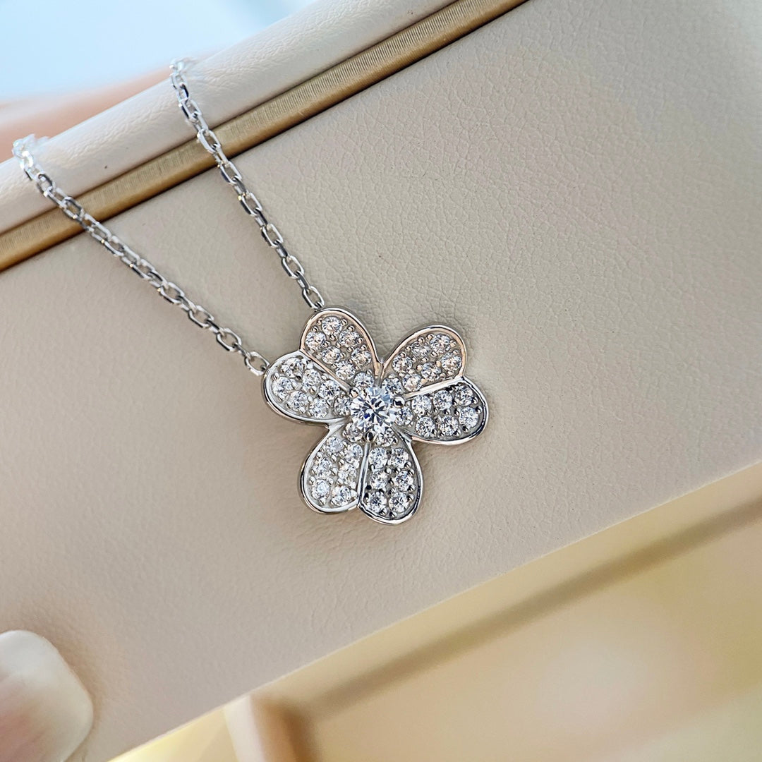 [LORA]CLOVER DIAMOND NECKLACE SILVER