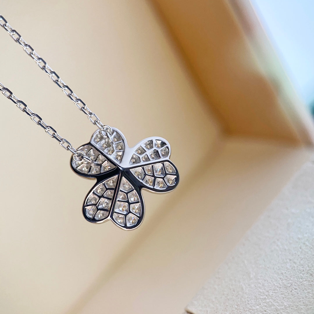 [LORA]CLOVER DIAMOND NECKLACE SILVER