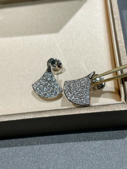 [LORA]DREAM STUD EARRINGS DIAMOND