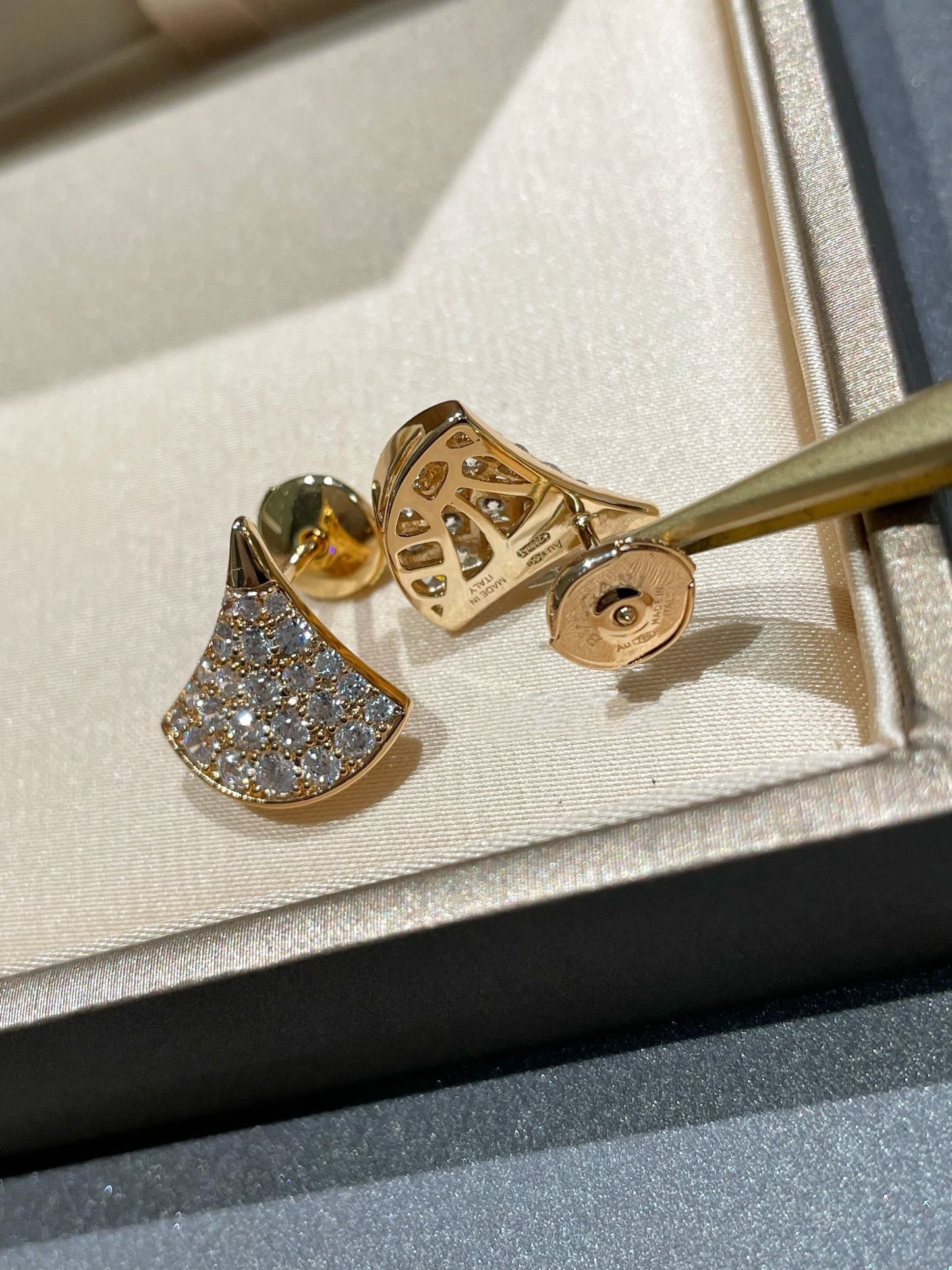 [LORA]DREAM STUD EARRINGS DIAMOND