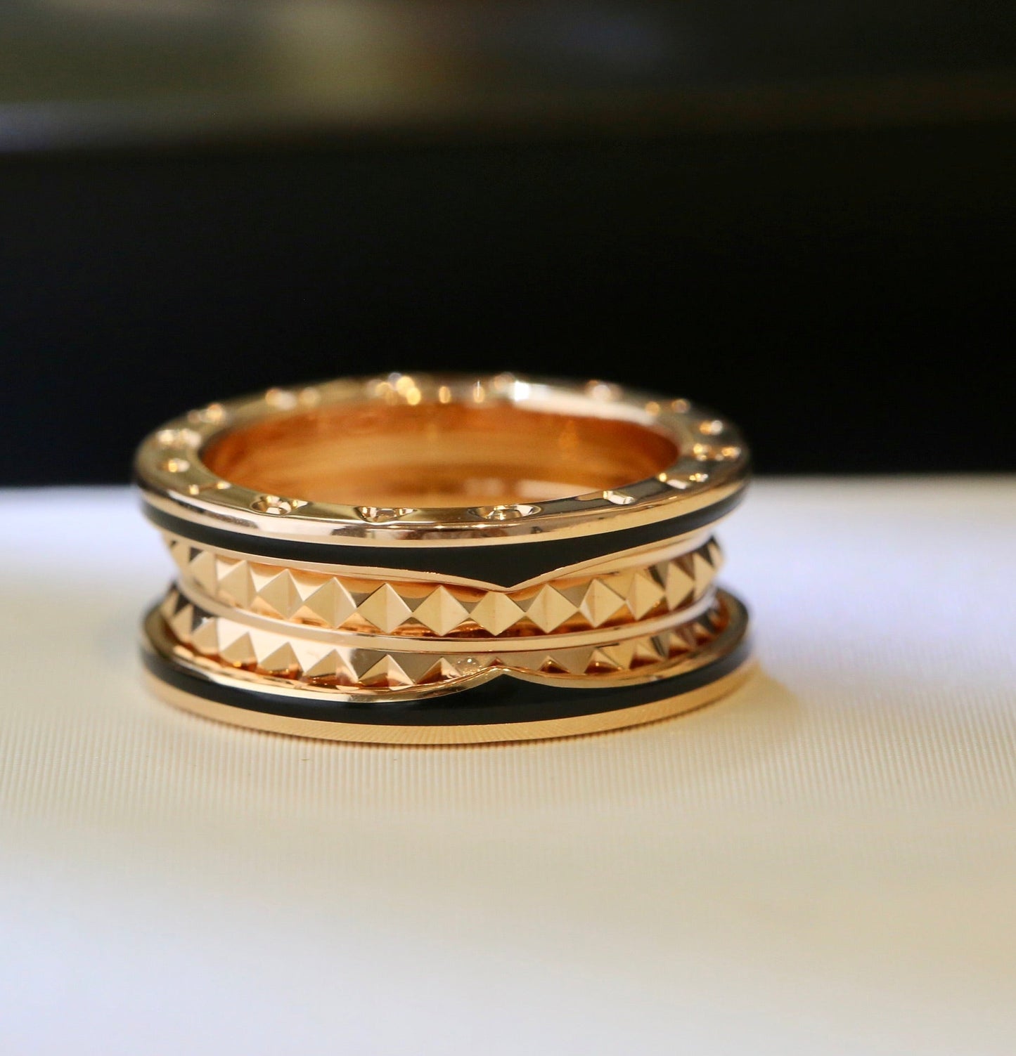 [LORA]ZERO 1 PINK GOLD BLACK CERAMIC RING