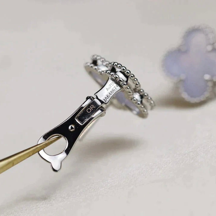 [LORA]CLOVER MEDIUM 1 MOTIFS  WHITE MOP EARRINGS SILVER