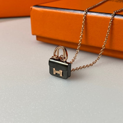 [LORA]CONSTANCE BLACK PEDANT PINK GOLD NECKLACE