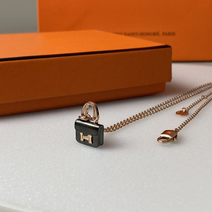 [LORA]CONSTANCE BLACK PEDANT PINK GOLD NECKLACE