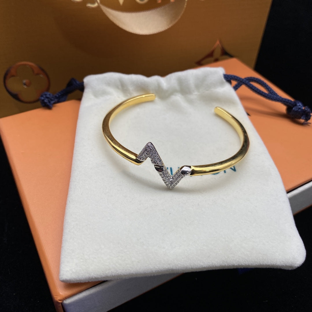 [LORA]VOLTE UPSITE DOWN DIAMOND GOLD OPEN BRACELET