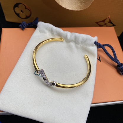 [LORA]VOLTE UPSITE DOWN DIAMOND GOLD OPEN BRACELET