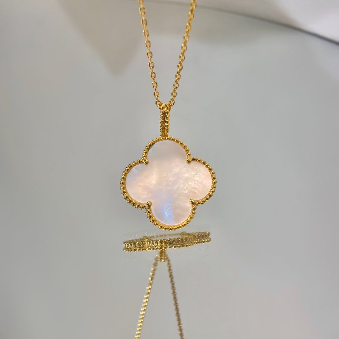 [LORA]CLOVER 25MM MOP LARGE PENDANT NECKLACE