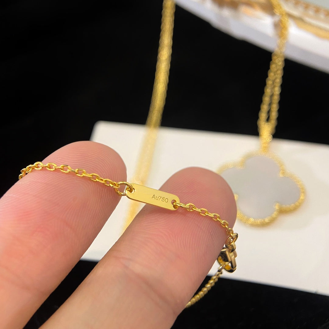 [LORA]CLOVER 25MM MOP LARGE PENDANT NECKLACE