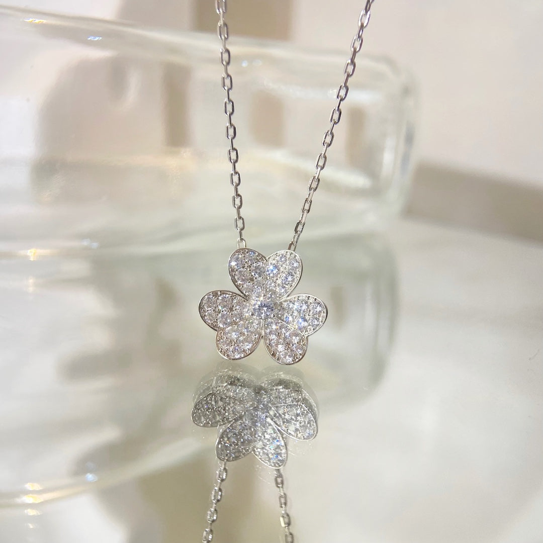 [LORA]FLOWER DIAMOND NECKLACE