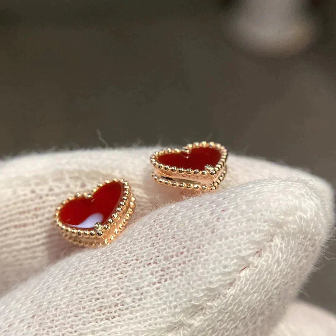 [LORA]HEART CARNELIAN STUD EARRINGS