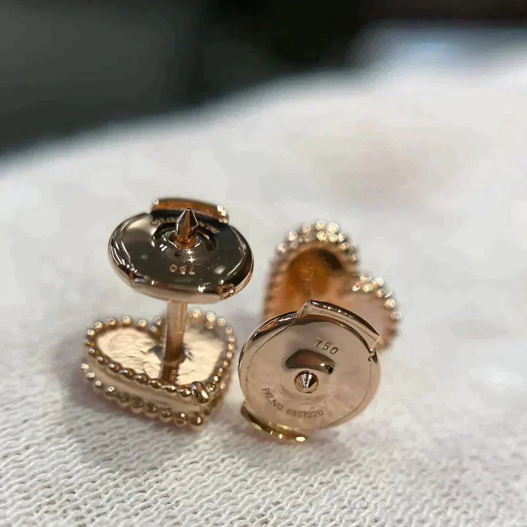 [Lora]HEART CARNELIAN STUD EARRINGS