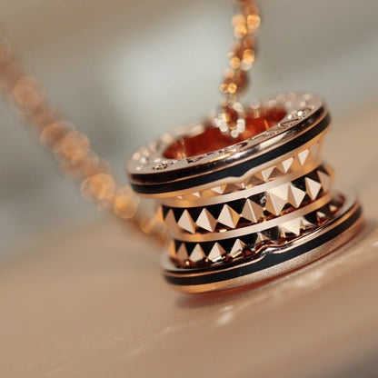 [LORA]ZERO 1 ROCK PEDANT PINK GOLD BLACK NECKLACE