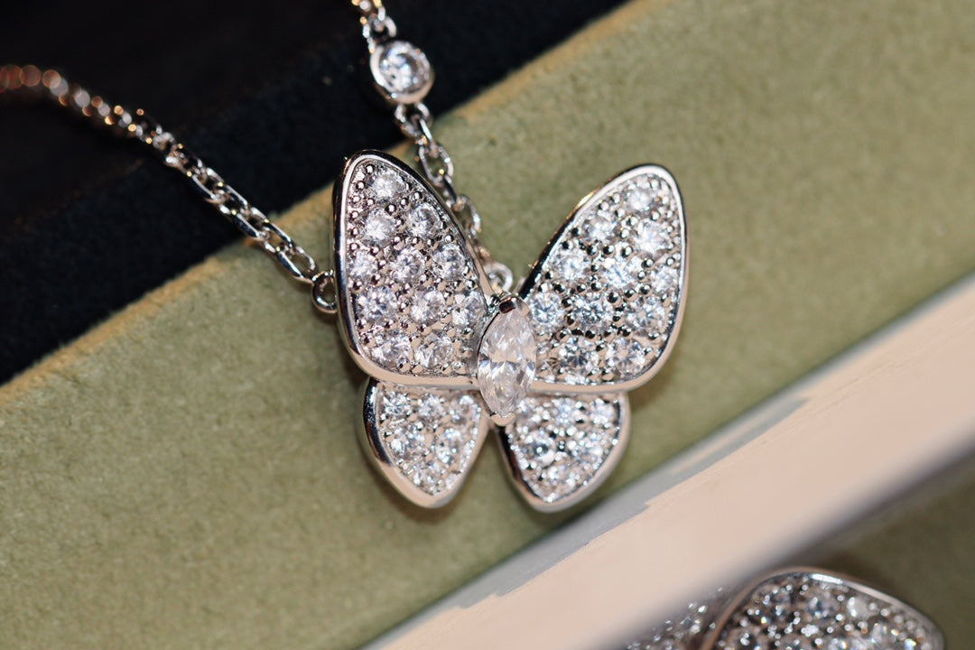 [LORA]BUTTERFLY DIAMOND NECKLACE