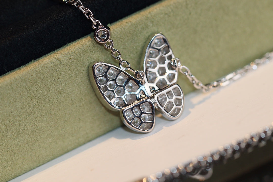[Lora]BUTTERFLY DIAMOND NECKLACE