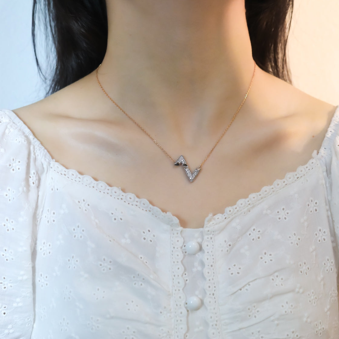 [LORA]VOLT SILVER DIAMOND PEDANT NECKLACE