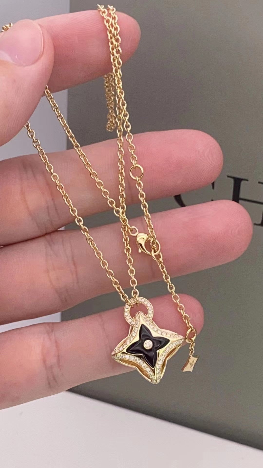 [LORA]STAR PEDANT PINK GOLD DIAMOND NECKLACE