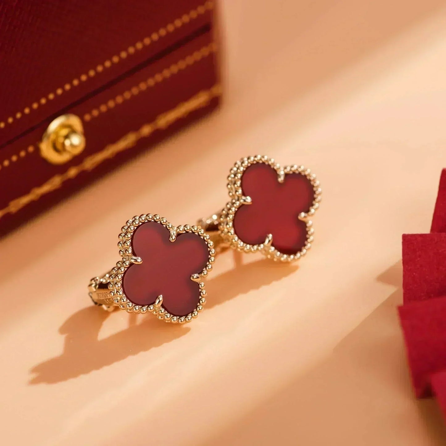 [LORA]CLOVER MEDIUM 1 MOTIFS CARNELIAN  EARRINGS