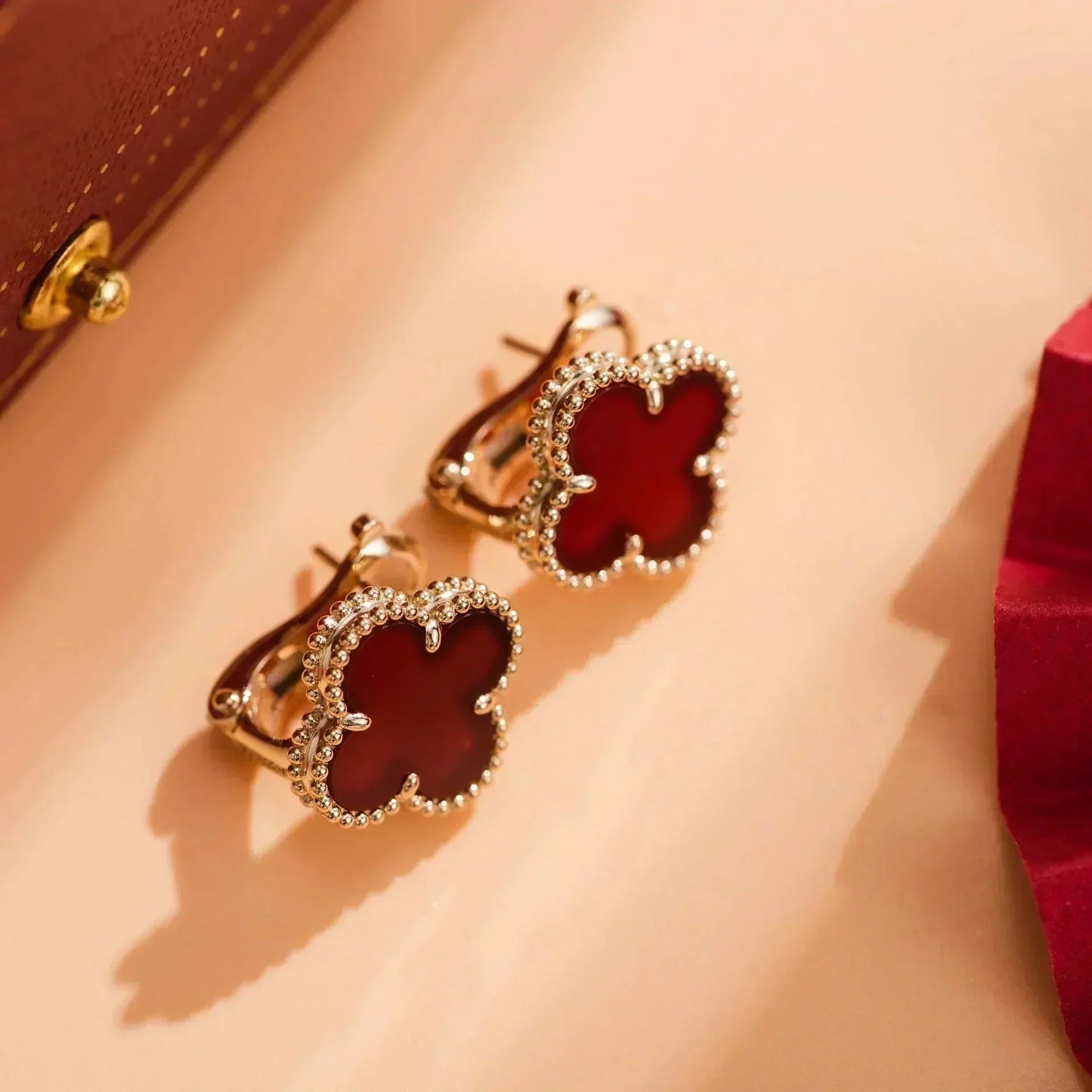 [LORA]CLOVER MEDIUM 1 MOTIFS CARNELIAN  EARRINGS